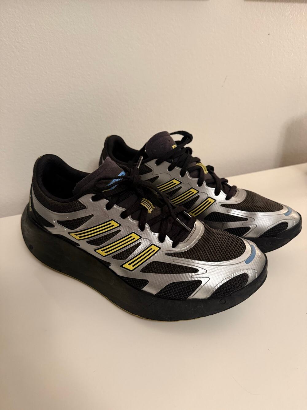 Men’s Adidas Adizero Aruku “Black Pure Sulfur” Size 10